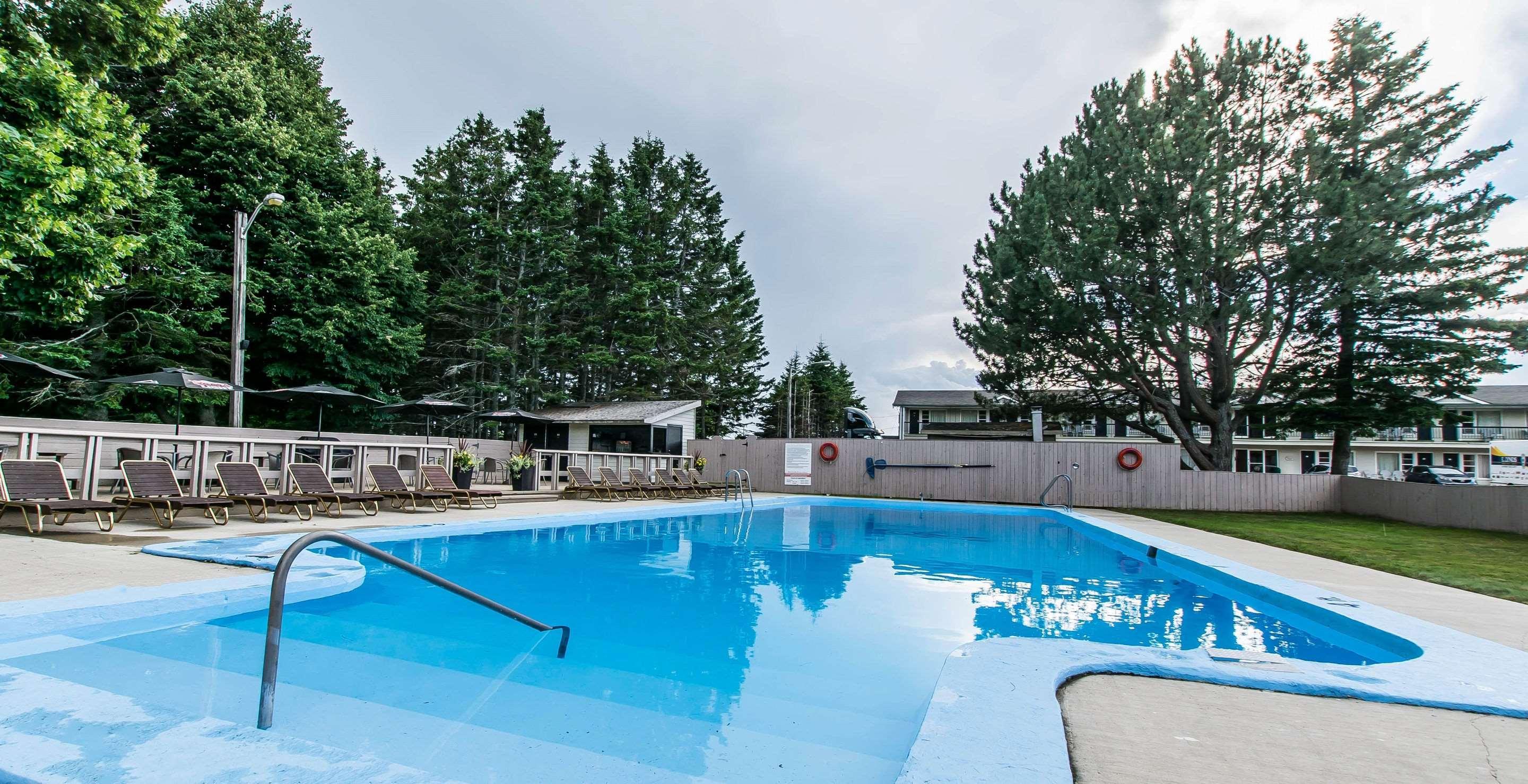 Quality Inn & Suites Garden Of The Gulf Summerside Exterior foto