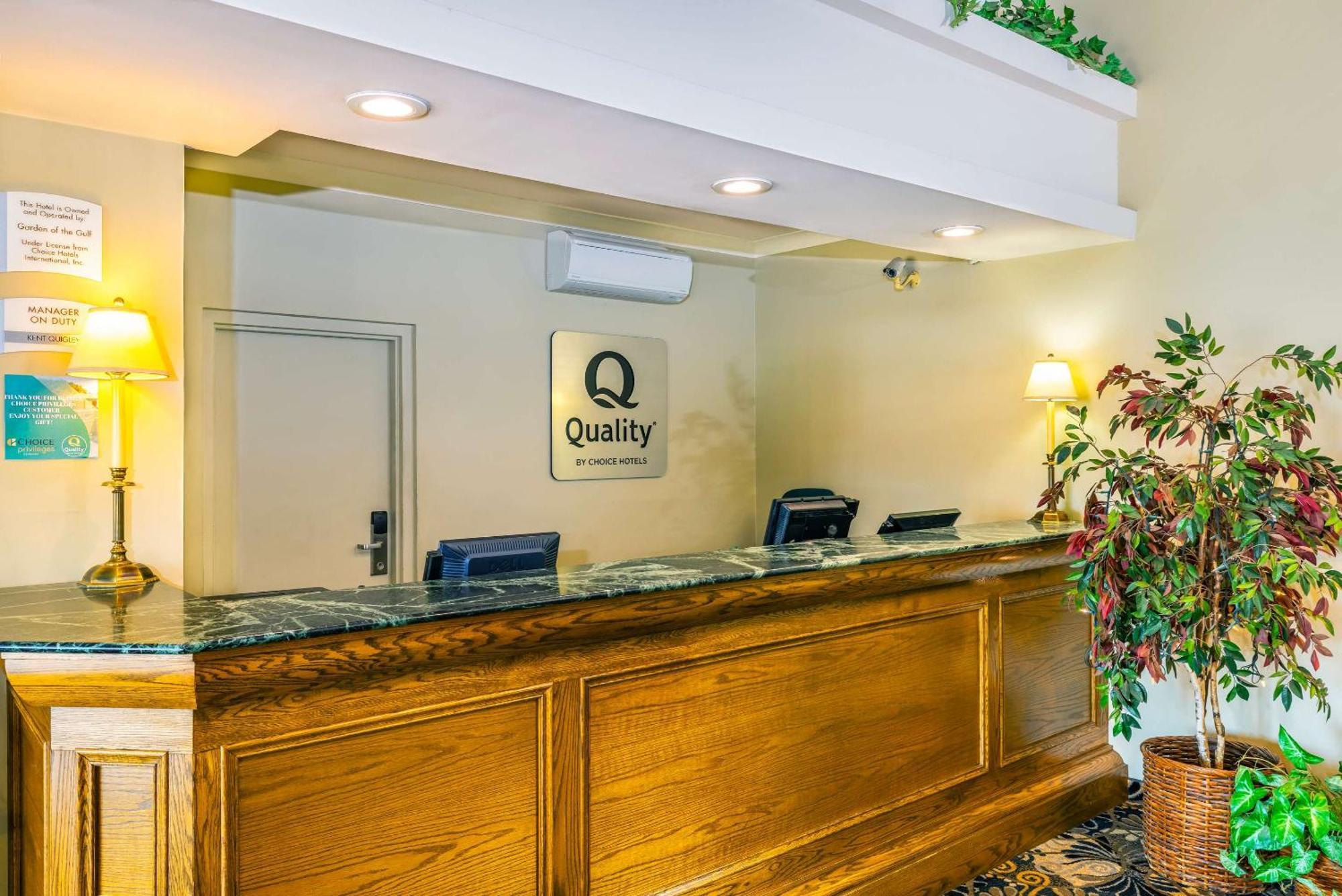 Quality Inn & Suites Garden Of The Gulf Summerside Exterior foto