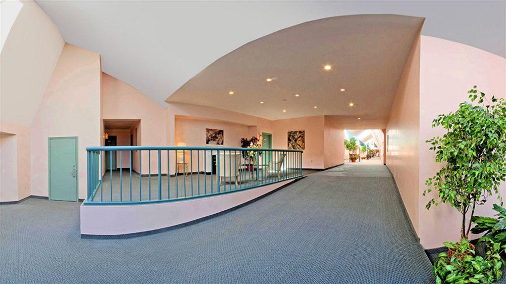 Quality Inn & Suites Garden Of The Gulf Summerside Exterior foto